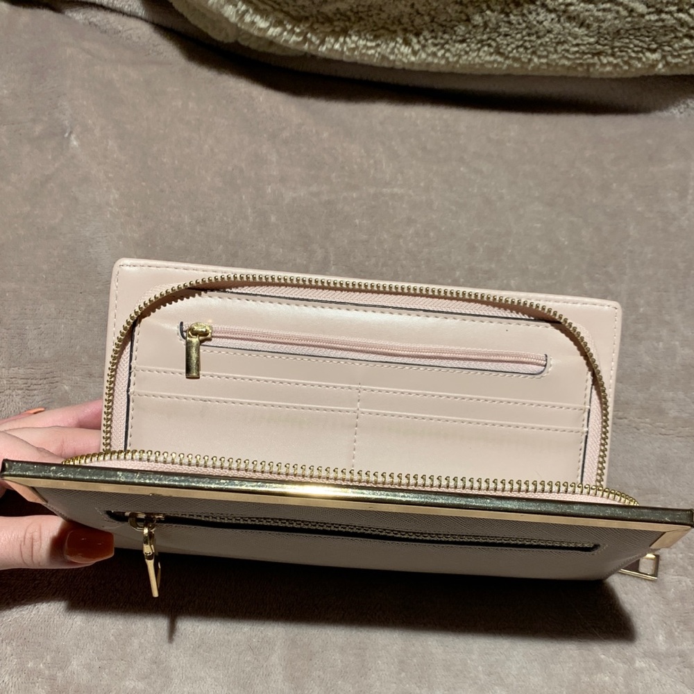 Wallet - Picture 5 of 6
